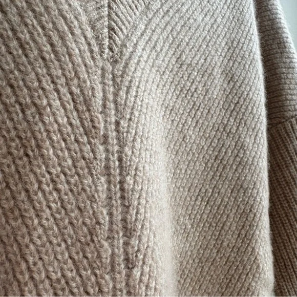 Lands’ End 100% Cashmere V-Neck Sweater Beige Tan Women’s Size L 14-16 - Picture 4 of 6